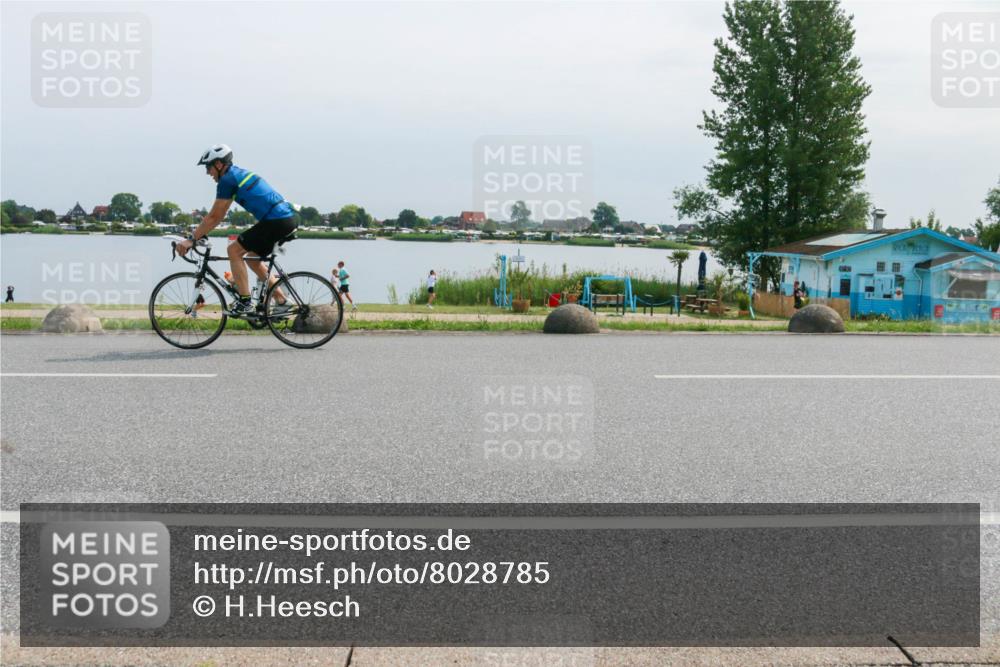 15.06.2025 - 27. Vierlanden-Triathlon H.Heesch http://msf.ph/oto/8028785 15.06.2025 11:25:27 Radfahren 68, 97, 169, 792 meine-sportfotos.de