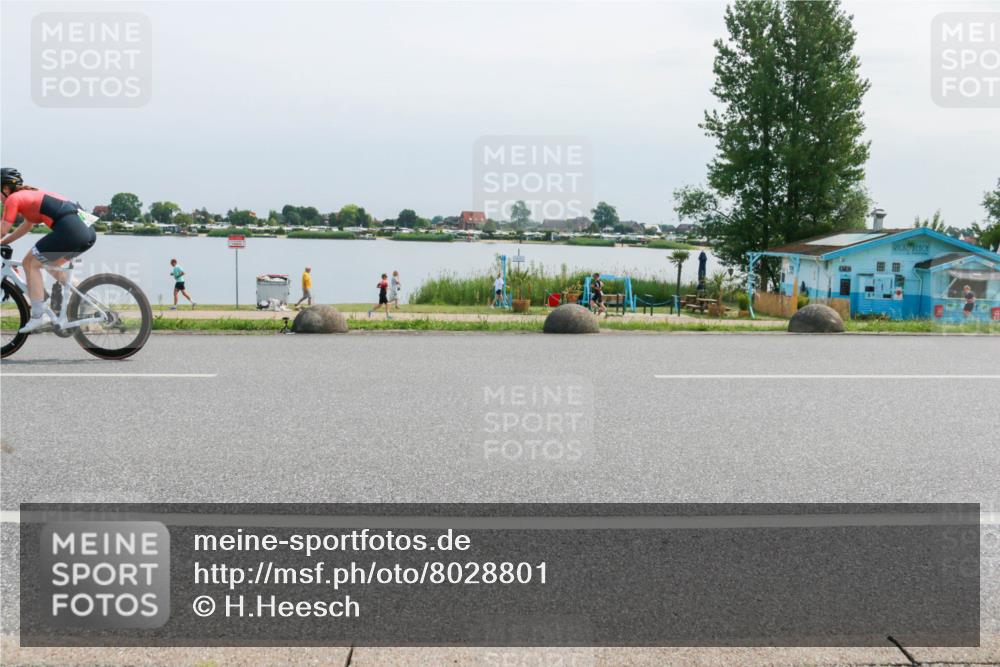 15.06.2025 - 27. Vierlanden-Triathlon H.Heesch http://msf.ph/oto/8028801 15.06.2025 11:25:30 Radfahren 68, 143, 169, 233, 792, 888 meine-sportfotos.de