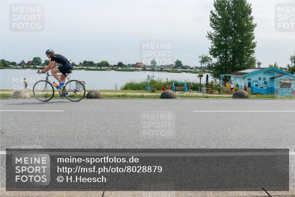 15.06.2025 - 27. Vierlanden-Triathlon H.Heesch http://msf.ph/oto/8028879 15.06.2025 11:26:06 Radfahren 682, 919 meine-sportfotos.de