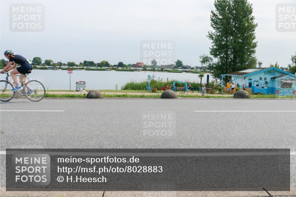 15.06.2025 - 27. Vierlanden-Triathlon H.Heesch http://msf.ph/oto/8028883 15.06.2025 11:26:06 Radfahren 682, 919 meine-sportfotos.de