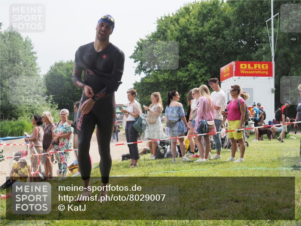 15.06.2025 - 27. Vierlanden-Triathlon KatJ http://msf.ph/oto/8029007 15.06.2025 11:04:12 Schwimmen 663, 729, 754, 763 meine-sportfotos.de