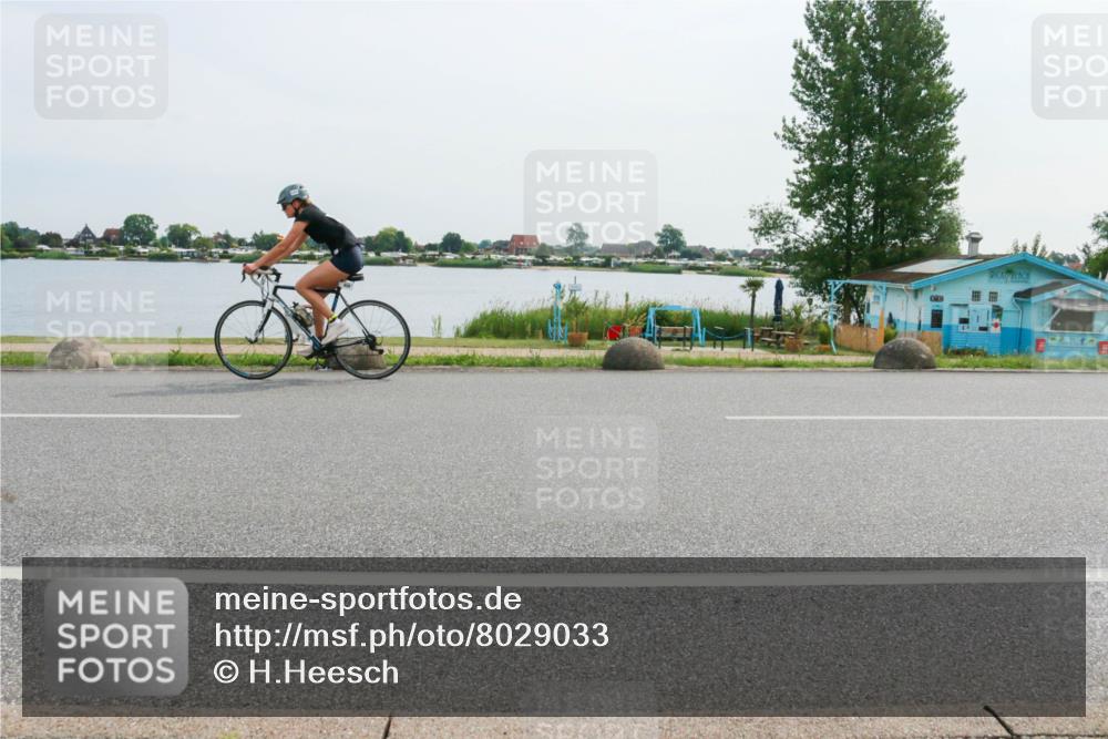 15.06.2025 - 27. Vierlanden-Triathlon H.Heesch http://msf.ph/oto/8029033 15.06.2025 10:29:23 Radfahren 16, 64, 629 meine-sportfotos.de