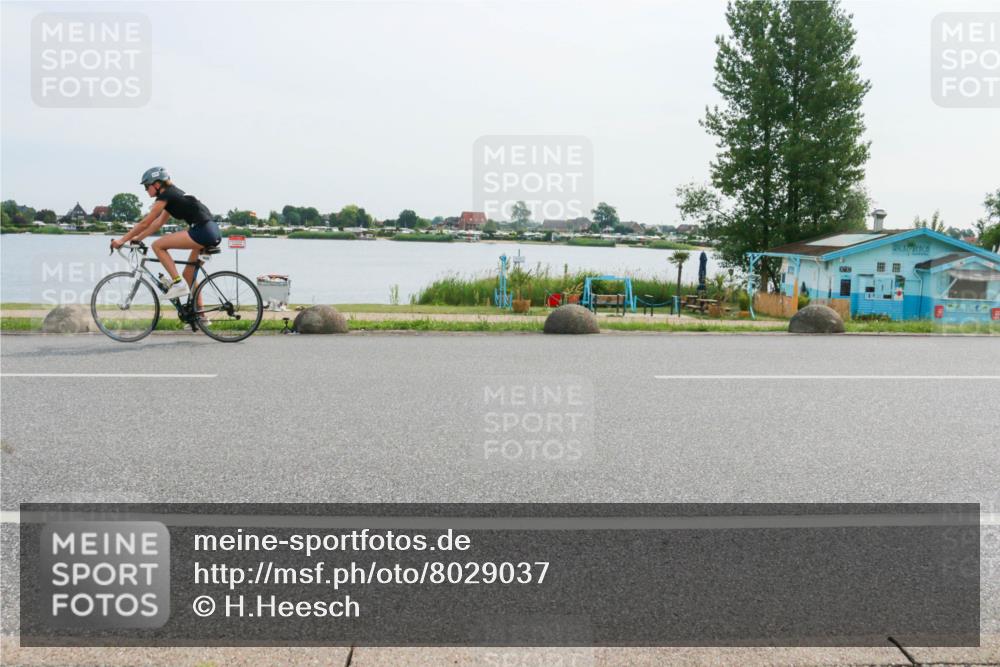 15.06.2025 - 27. Vierlanden-Triathlon H.Heesch http://msf.ph/oto/8029037 15.06.2025 10:29:23 Radfahren 16, 64, 629 meine-sportfotos.de