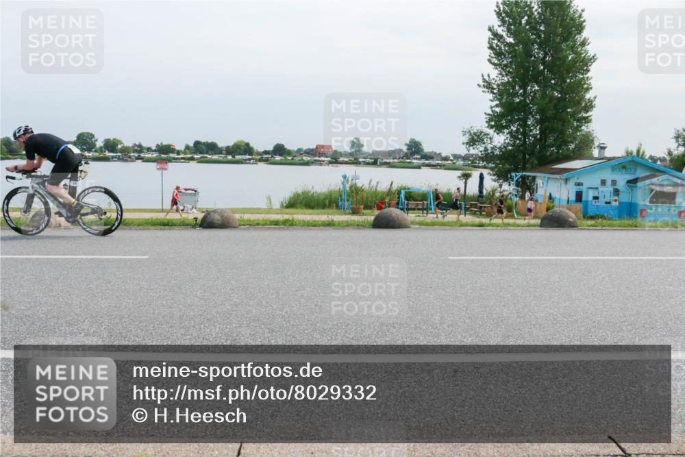 15.06.2025 - 27. Vierlanden-Triathlon H.Heesch http://msf.ph/oto/8029332 15.06.2025 11:27:10 Radfahren 205, 825 meine-sportfotos.de