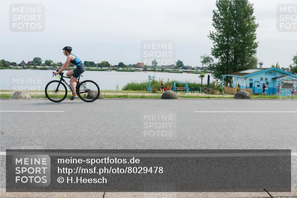 15.06.2025 - 27. Vierlanden-Triathlon H.Heesch http://msf.ph/oto/8029478 15.06.2025 11:28:02 Radfahren 498, 933 meine-sportfotos.de