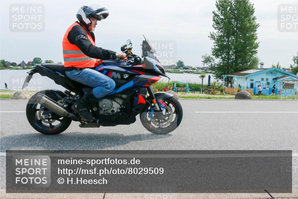 15.06.2025 - 27. Vierlanden-Triathlon H.Heesch http://msf.ph/oto/8029509 15.06.2025 11:28:19 Radfahren  meine-sportfotos.de