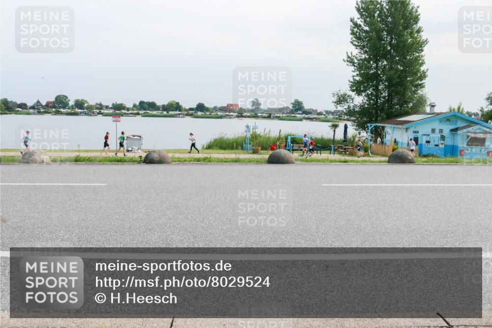 15.06.2025 - 27. Vierlanden-Triathlon H.Heesch http://msf.ph/oto/8029524 15.06.2025 11:28:28 Radfahren 753 meine-sportfotos.de