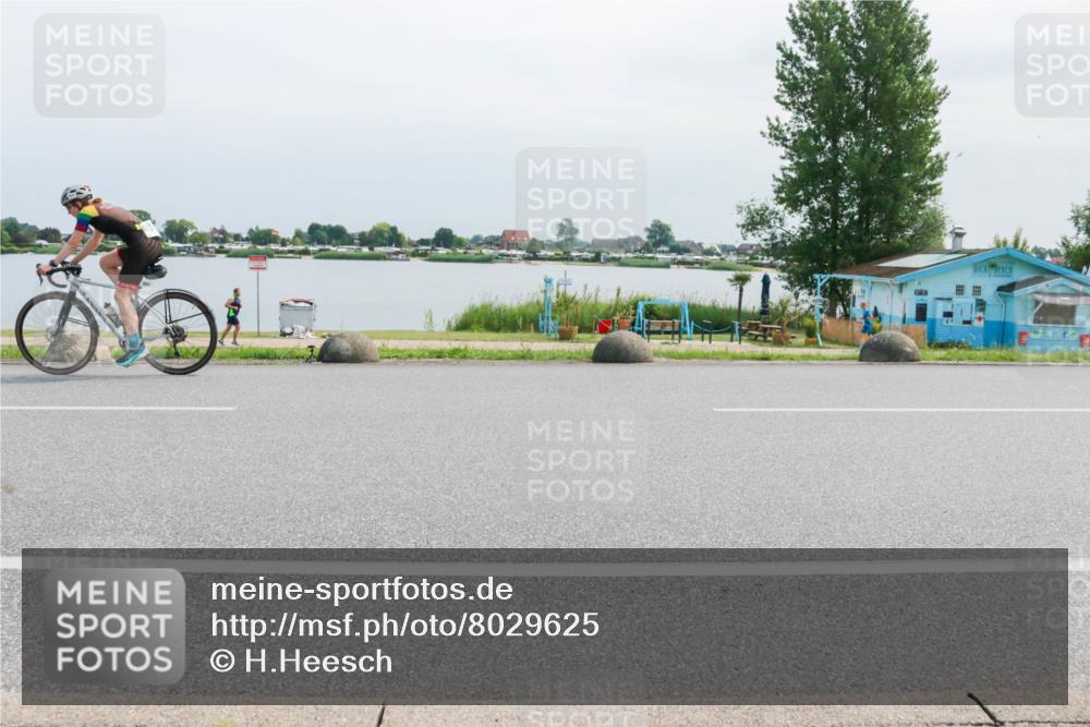 15.06.2025 - 27. Vierlanden-Triathlon H.Heesch http://msf.ph/oto/8029625 15.06.2025 11:28:48 Radfahren 72, 661, 909 meine-sportfotos.de