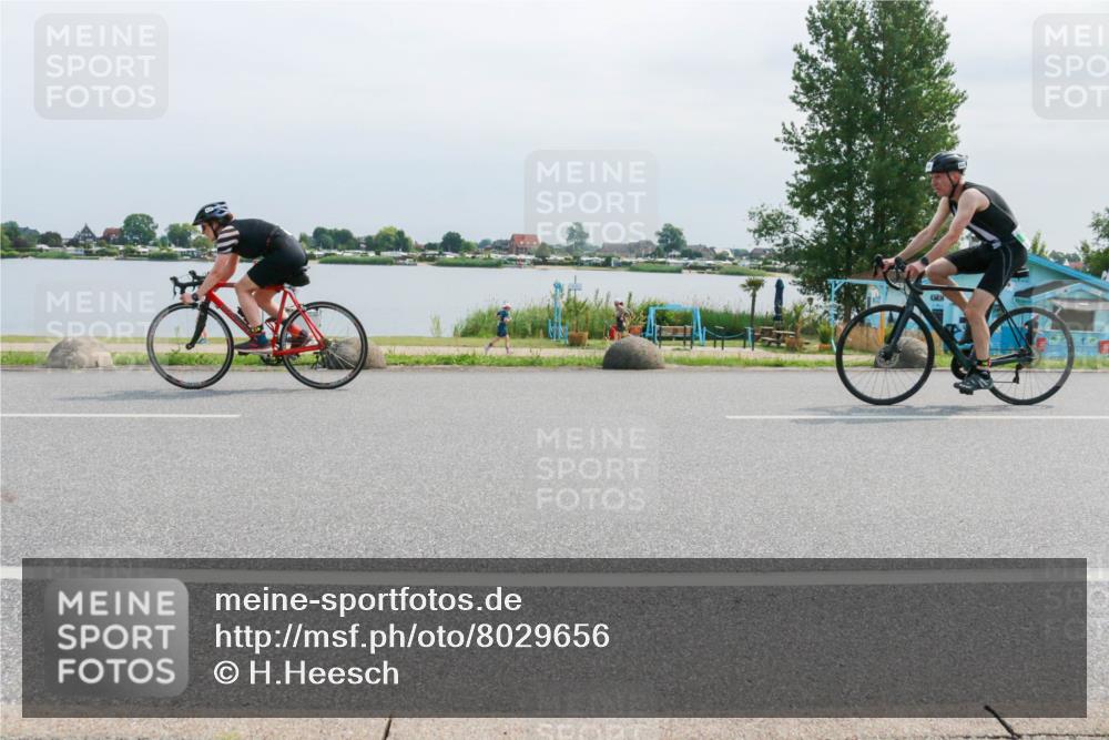 15.06.2025 - 27. Vierlanden-Triathlon H.Heesch http://msf.ph/oto/8029656 15.06.2025 11:29:01 Radfahren 849, 976 meine-sportfotos.de