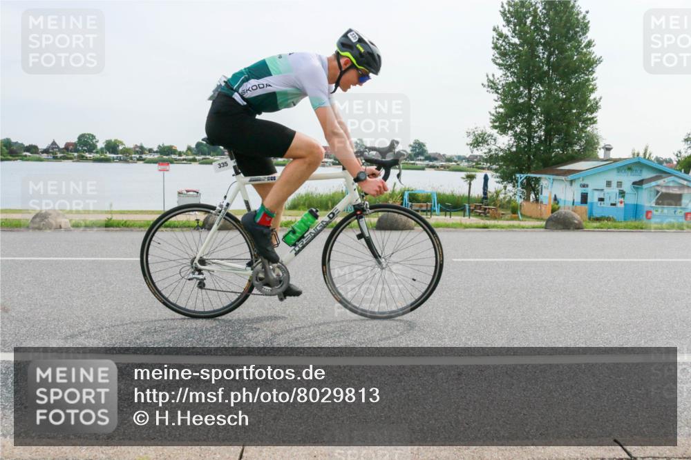 15.06.2025 - 27. Vierlanden-Triathlon H.Heesch http://msf.ph/oto/8029813 15.06.2025 10:31:20 Radfahren 178, 255, 267, 335, 578 meine-sportfotos.de