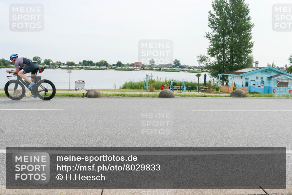 15.06.2025 - 27. Vierlanden-Triathlon H.Heesch http://msf.ph/oto/8029833 15.06.2025 10:31:23 Radfahren 2, 178, 335 meine-sportfotos.de
