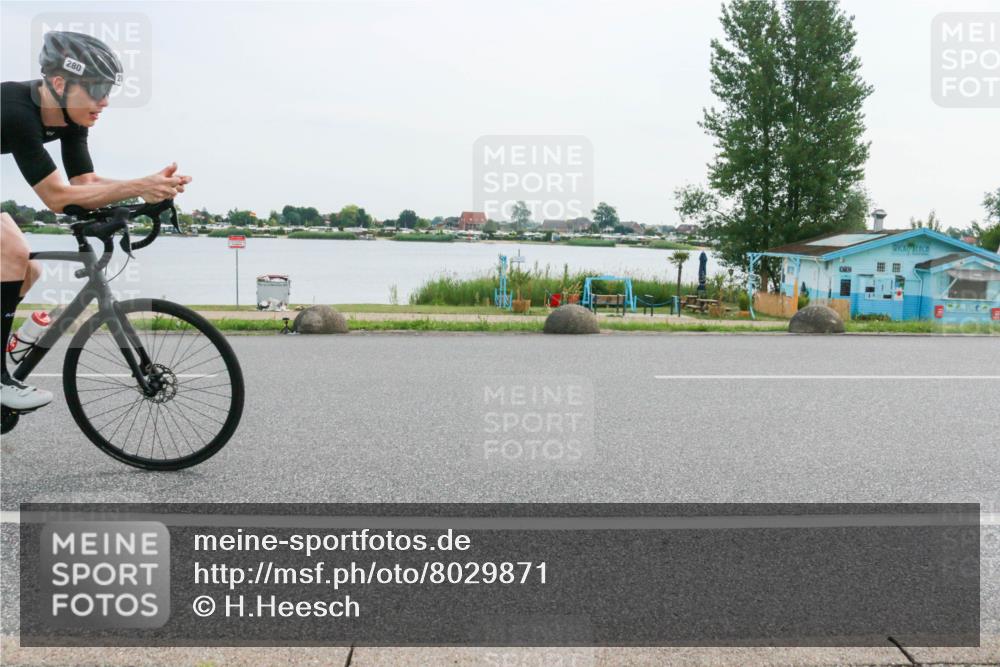 15.06.2025 - 27. Vierlanden-Triathlon H.Heesch http://msf.ph/oto/8029871 15.06.2025 10:31:54 Radfahren 88, 159, 280 meine-sportfotos.de