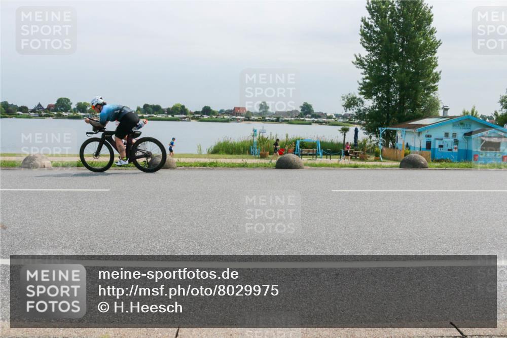 15.06.2025 - 27. Vierlanden-Triathlon H.Heesch http://msf.ph/oto/8029975 15.06.2025 11:29:50 Radfahren 899, 929, 936 meine-sportfotos.de