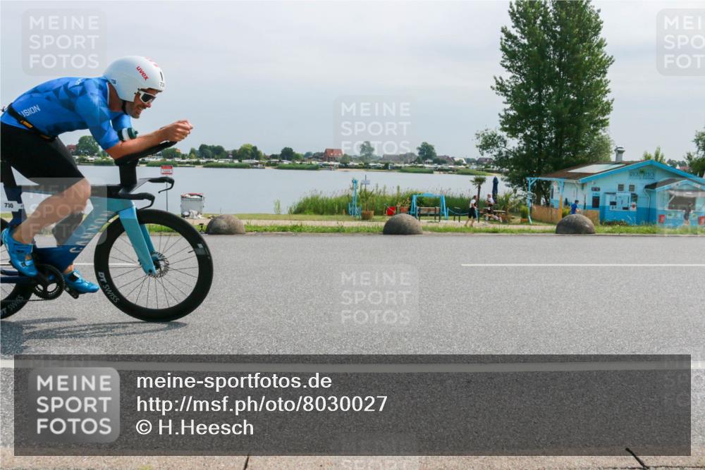 15.06.2025 - 27. Vierlanden-Triathlon H.Heesch http://msf.ph/oto/8030027 15.06.2025 11:29:56 Radfahren 656, 730, 932, 936 meine-sportfotos.de