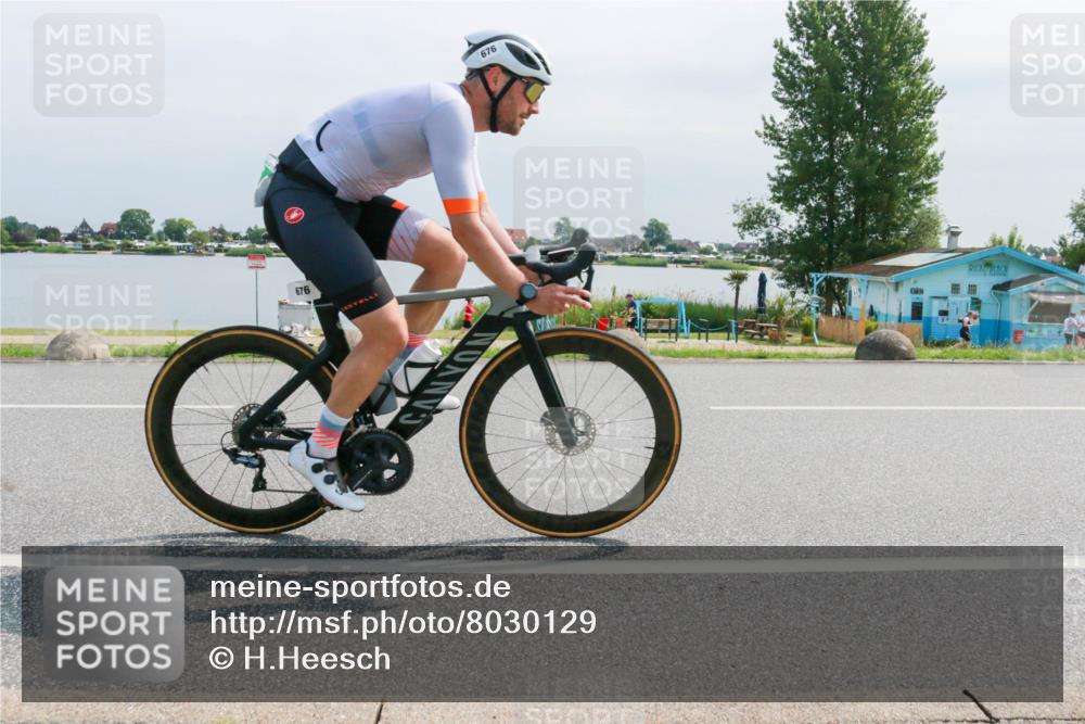 15.06.2025 - 27. Vierlanden-Triathlon H.Heesch http://msf.ph/oto/8030129 15.06.2025 11:30:09 Radfahren 676, 726, 890 meine-sportfotos.de