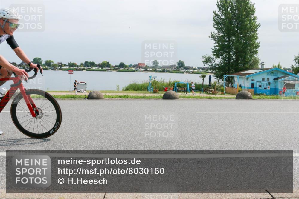 15.06.2025 - 27. Vierlanden-Triathlon H.Heesch http://msf.ph/oto/8030160 15.06.2025 11:30:16 Radfahren 735, 736, 930, 940, 973 meine-sportfotos.de