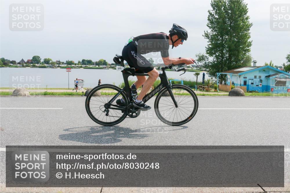15.06.2025 - 27. Vierlanden-Triathlon H.Heesch http://msf.ph/oto/8030248 15.06.2025 11:30:48 Radfahren 712, 749, 875 meine-sportfotos.de