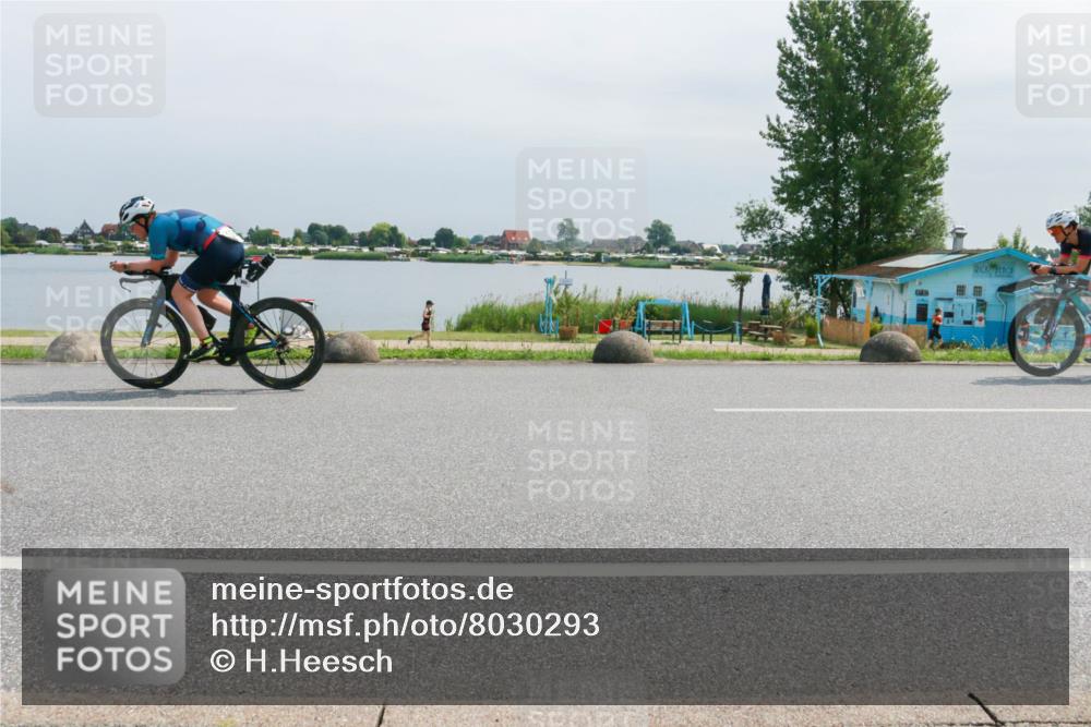 15.06.2025 - 27. Vierlanden-Triathlon H.Heesch http://msf.ph/oto/8030293 15.06.2025 11:30:57 Radfahren 167, 228, 639, 651, 891, 926, 980 meine-sportfotos.de
