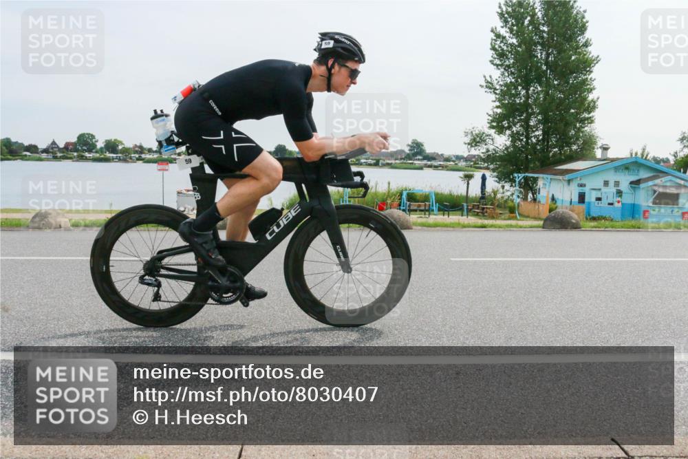 15.06.2025 - 27. Vierlanden-Triathlon H.Heesch http://msf.ph/oto/8030407 15.06.2025 10:33:22 Radfahren 59, 67, 176, 326, 438 meine-sportfotos.de