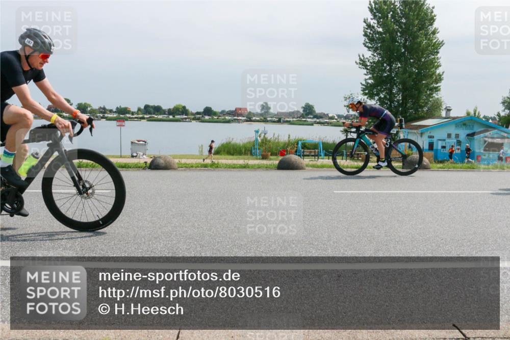 15.06.2025 - 27. Vierlanden-Triathlon H.Heesch http://msf.ph/oto/8030516 15.06.2025 11:30:58 Radfahren 167, 228, 651, 891, 926, 980 meine-sportfotos.de