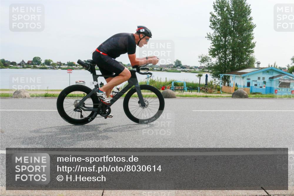 15.06.2025 - 27. Vierlanden-Triathlon H.Heesch http://msf.ph/oto/8030614 15.06.2025 10:34:20 Radfahren 9, 19, 282 meine-sportfotos.de