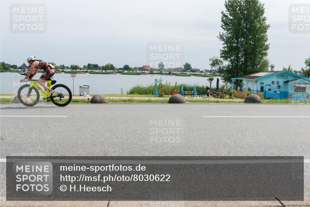 15.06.2025 - 27. Vierlanden-Triathlon H.Heesch http://msf.ph/oto/8030622 15.06.2025 11:31:01 Radfahren 167, 228, 651, 891, 931, 980 meine-sportfotos.de