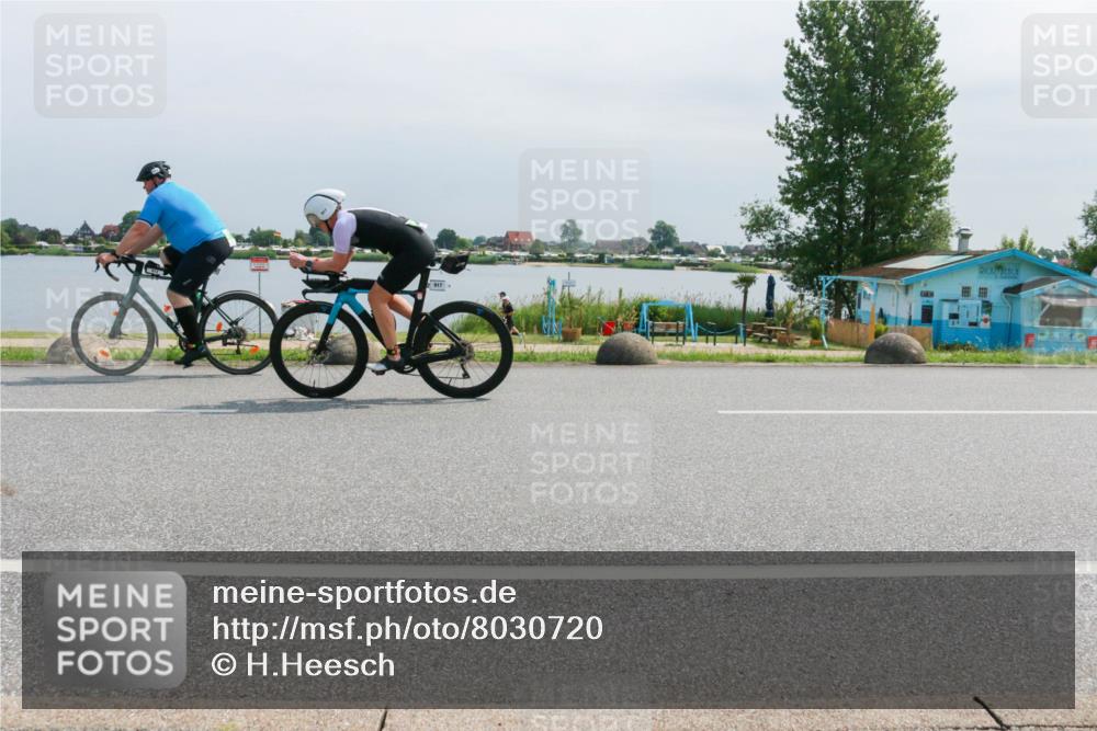 15.06.2025 - 27. Vierlanden-Triathlon H.Heesch http://msf.ph/oto/8030720 15.06.2025 11:31:11 Radfahren 713, 812, 895, 917, 924, 941, 1400 meine-sportfotos.de