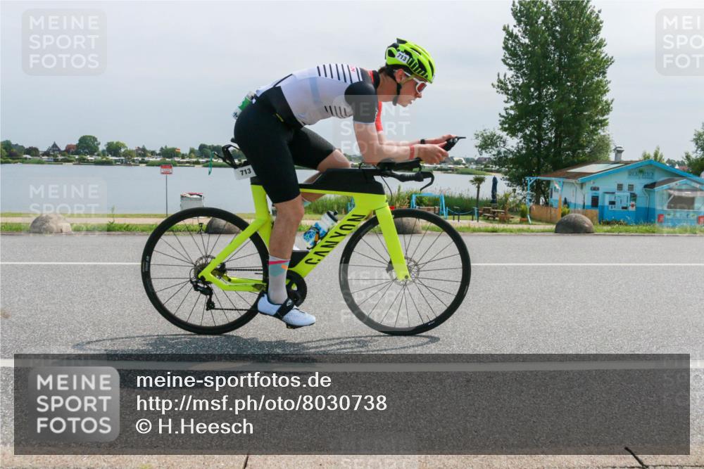 15.06.2025 - 27. Vierlanden-Triathlon H.Heesch http://msf.ph/oto/8030738 15.06.2025 11:31:12 Radfahren 713, 812, 895, 917, 924, 941, 1400 meine-sportfotos.de