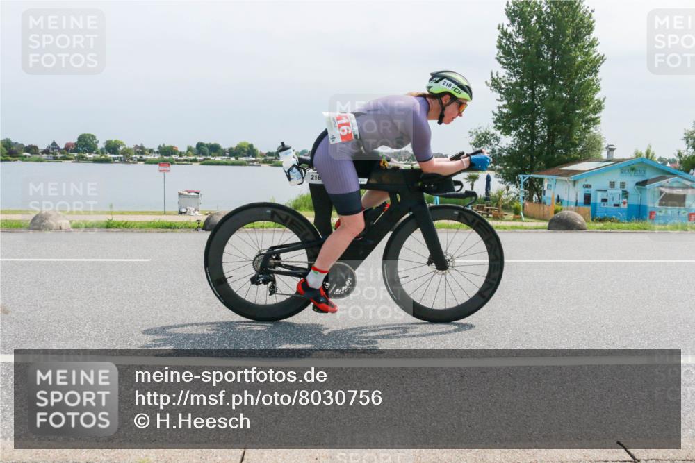 15.06.2025 - 27. Vierlanden-Triathlon H.Heesch http://msf.ph/oto/8030756 15.06.2025 11:31:21 Radfahren 216 meine-sportfotos.de