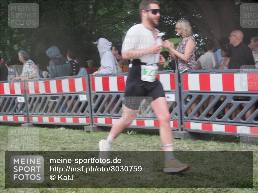 21.06.2025 - 27. Vierlanden-Triathlon KatJ http://msf.ph/oto/8030759 15.06.2025 13:39:07 Ziel 745, 789, 824, 1082, 1083, 1084 meine-sportfotos.de