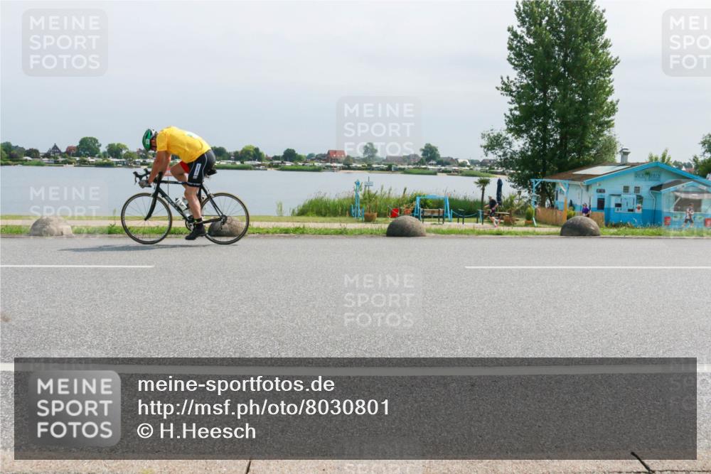 15.06.2025 - 27. Vierlanden-Triathlon H.Heesch http://msf.ph/oto/8030801 15.06.2025 11:31:39 Radfahren 652, 682, 759, 838, 956, 957 meine-sportfotos.de