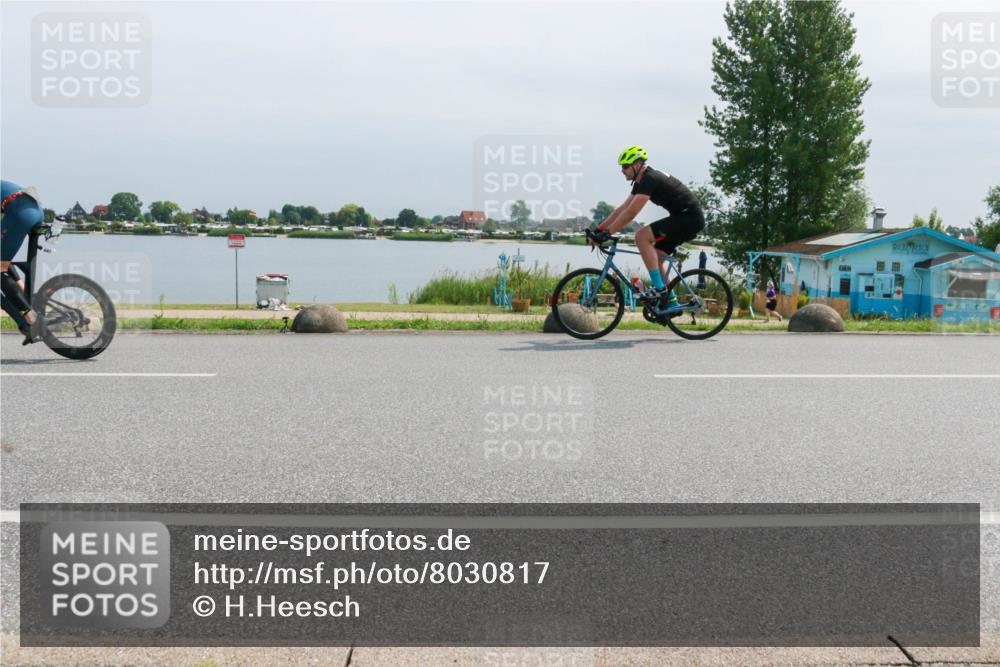 15.06.2025 - 27. Vierlanden-Triathlon H.Heesch http://msf.ph/oto/8030817 15.06.2025 11:31:40 Radfahren 652, 682, 759, 838, 956, 957 meine-sportfotos.de