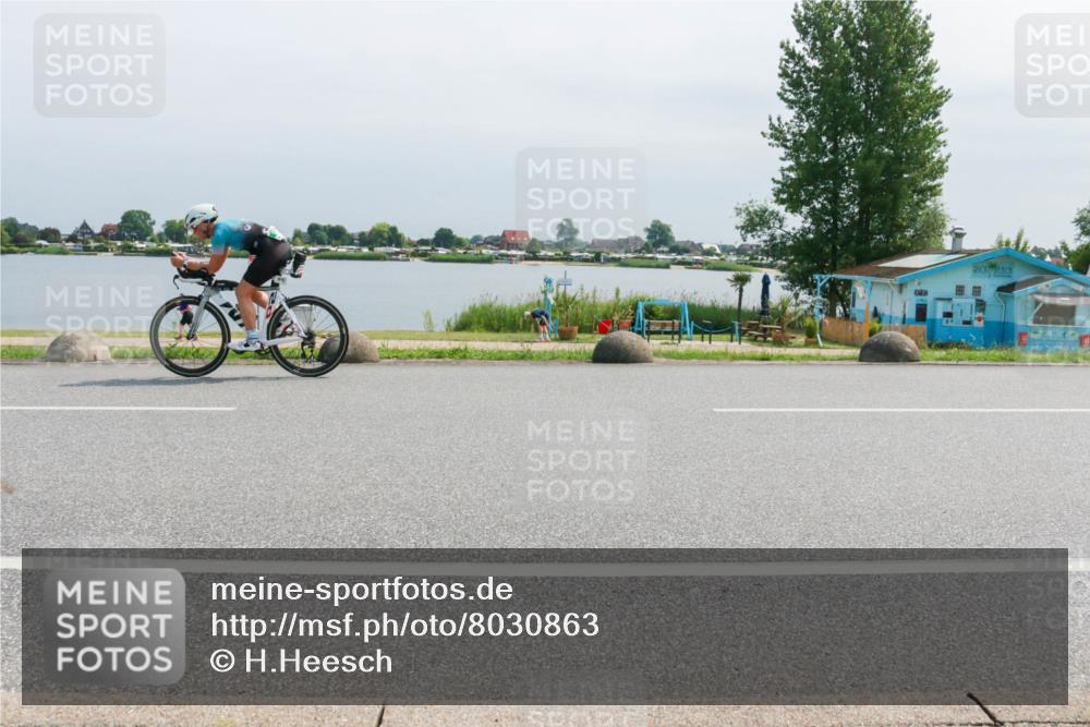 15.06.2025 - 27. Vierlanden-Triathlon H.Heesch http://msf.ph/oto/8030863 15.06.2025 11:31:51 Radfahren 113, 252, 913 meine-sportfotos.de