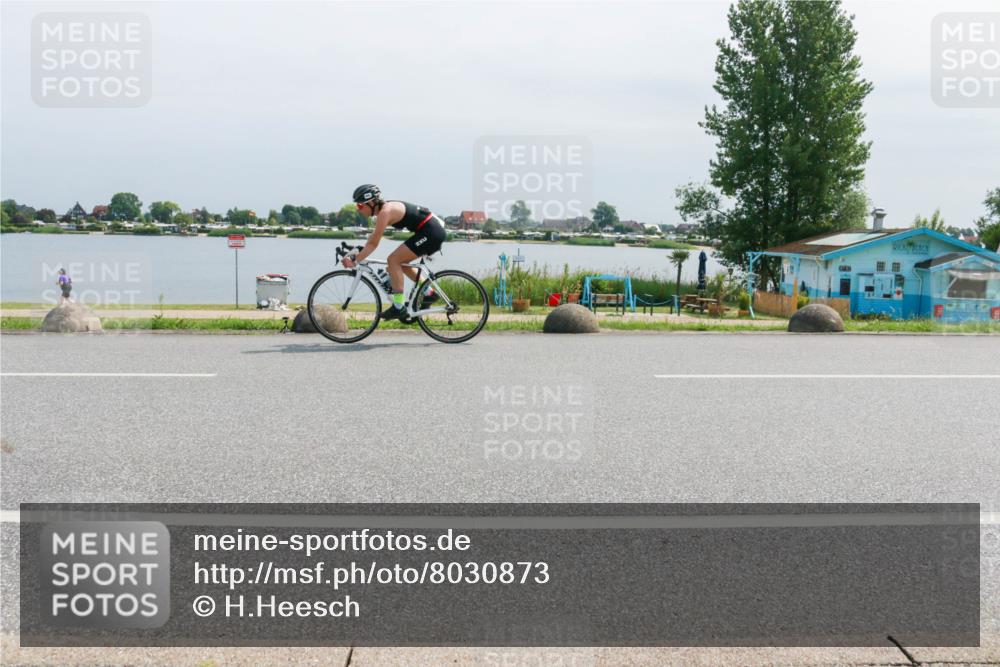 15.06.2025 - 27. Vierlanden-Triathlon H.Heesch http://msf.ph/oto/8030873 15.06.2025 11:31:53 Radfahren 113, 252, 898, 913 meine-sportfotos.de