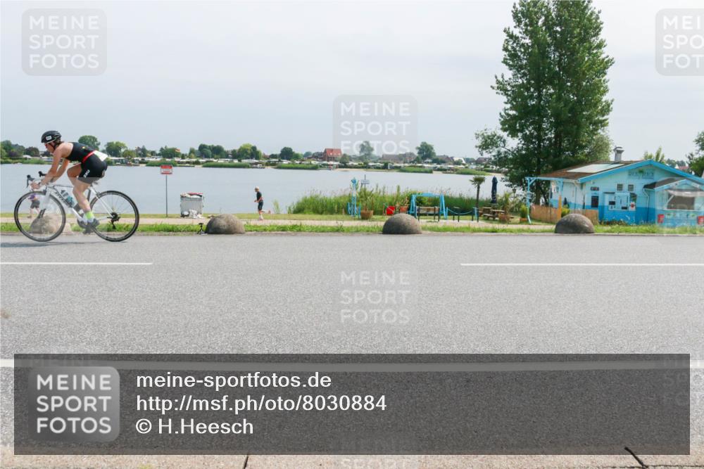 15.06.2025 - 27. Vierlanden-Triathlon H.Heesch http://msf.ph/oto/8030884 15.06.2025 11:31:53 Radfahren 113, 252, 898, 913 meine-sportfotos.de
