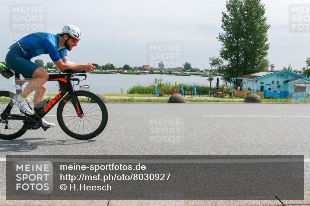 15.06.2025 - 27. Vierlanden-Triathlon H.Heesch http://msf.ph/oto/8030927 15.06.2025 11:31:55 Radfahren 113, 252, 761, 898, 913 meine-sportfotos.de