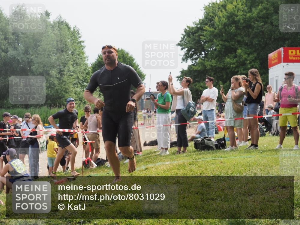 15.06.2025 - 27. Vierlanden-Triathlon KatJ http://msf.ph/oto/8031029 15.06.2025 11:08:46 Schwimmen 671, 703, 719, 720, 852, 863 meine-sportfotos.de