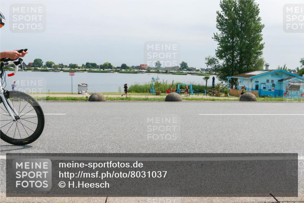 15.06.2025 - 27. Vierlanden-Triathlon H.Heesch http://msf.ph/oto/8031037 15.06.2025 11:32:07 Radfahren 144, 959 meine-sportfotos.de