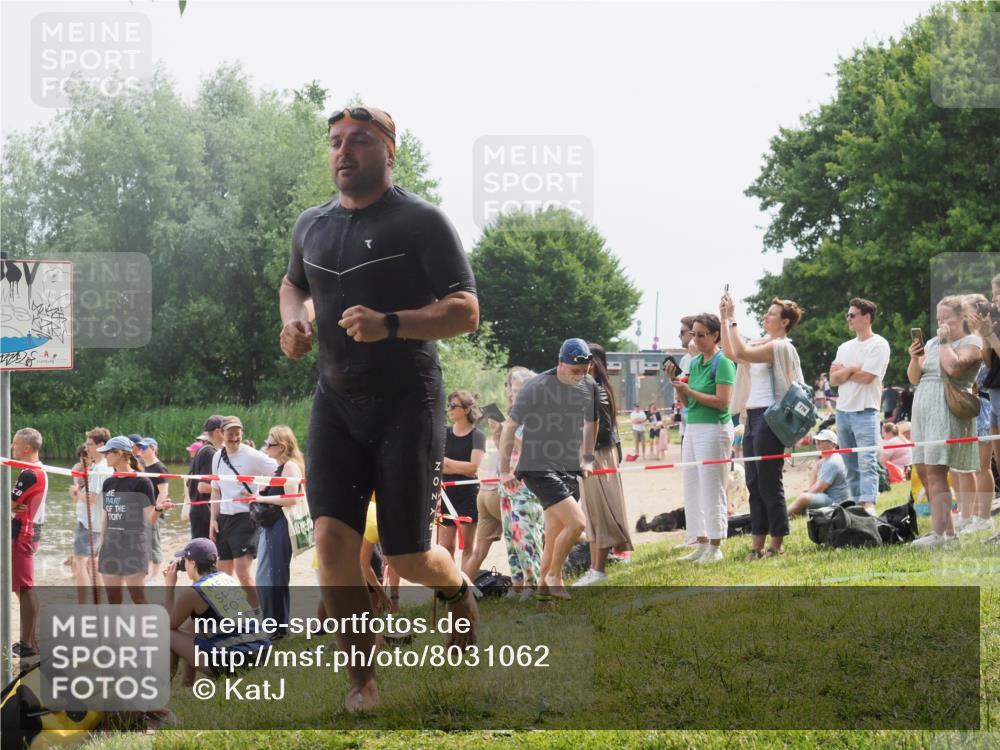 15.06.2025 - 27. Vierlanden-Triathlon KatJ http://msf.ph/oto/8031062 15.06.2025 11:08:47 Schwimmen 671, 703, 719, 720, 852, 863 meine-sportfotos.de