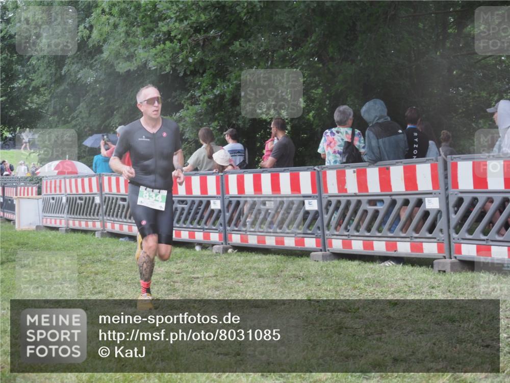 21.06.2025 - 27. Vierlanden-Triathlon KatJ http://msf.ph/oto/8031085 15.06.2025 13:39:43 Ziel 780, 834, 929 meine-sportfotos.de