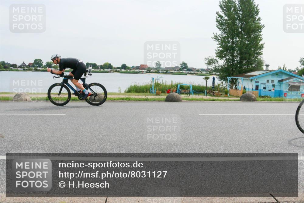 15.06.2025 - 27. Vierlanden-Triathlon H.Heesch http://msf.ph/oto/8031127 15.06.2025 10:35:07 Radfahren 45, 122, 128, 137, 316 meine-sportfotos.de