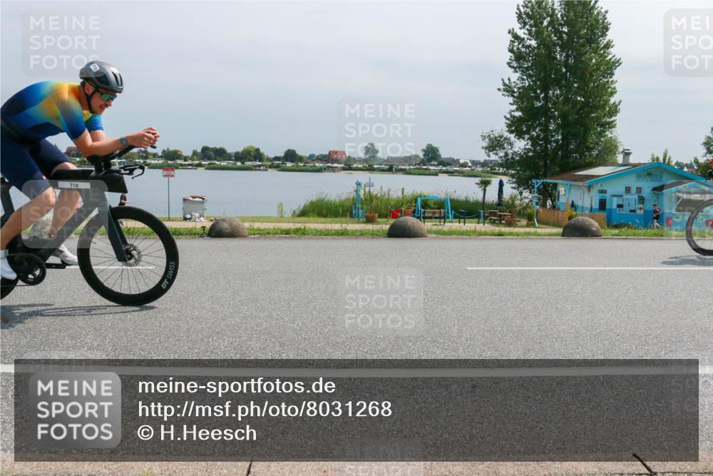 15.06.2025 - 27. Vierlanden-Triathlon H.Heesch http://msf.ph/oto/8031268 15.06.2025 11:32:51 Radfahren 718, 771 meine-sportfotos.de