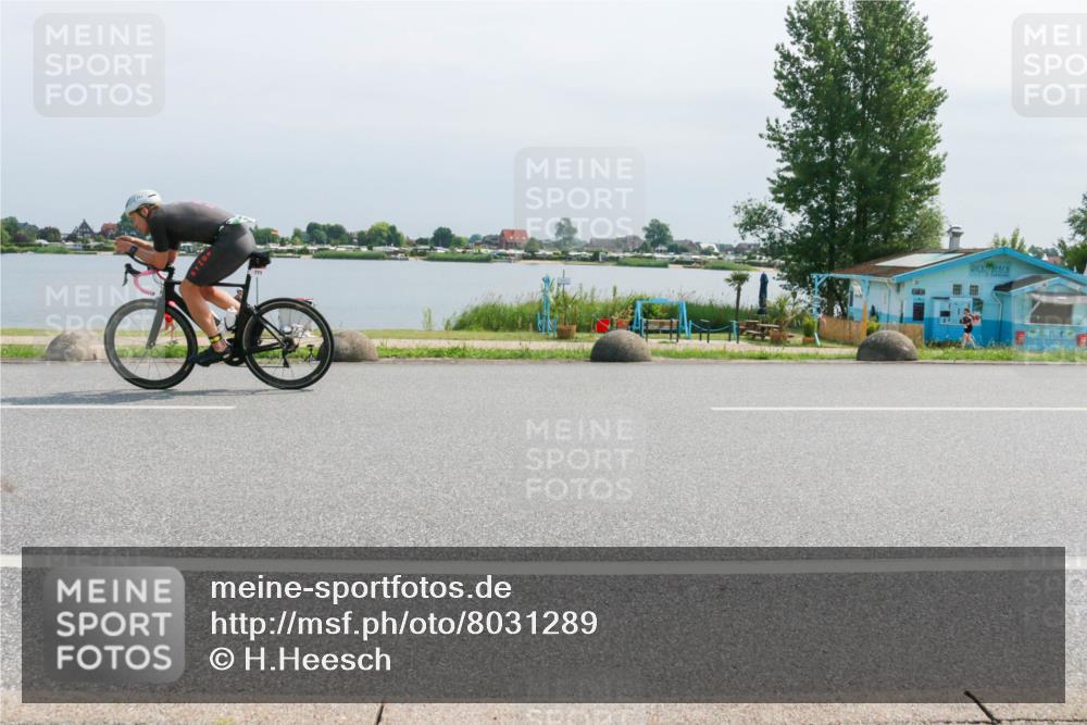 15.06.2025 - 27. Vierlanden-Triathlon H.Heesch http://msf.ph/oto/8031289 15.06.2025 11:32:52 Radfahren 718, 771 meine-sportfotos.de