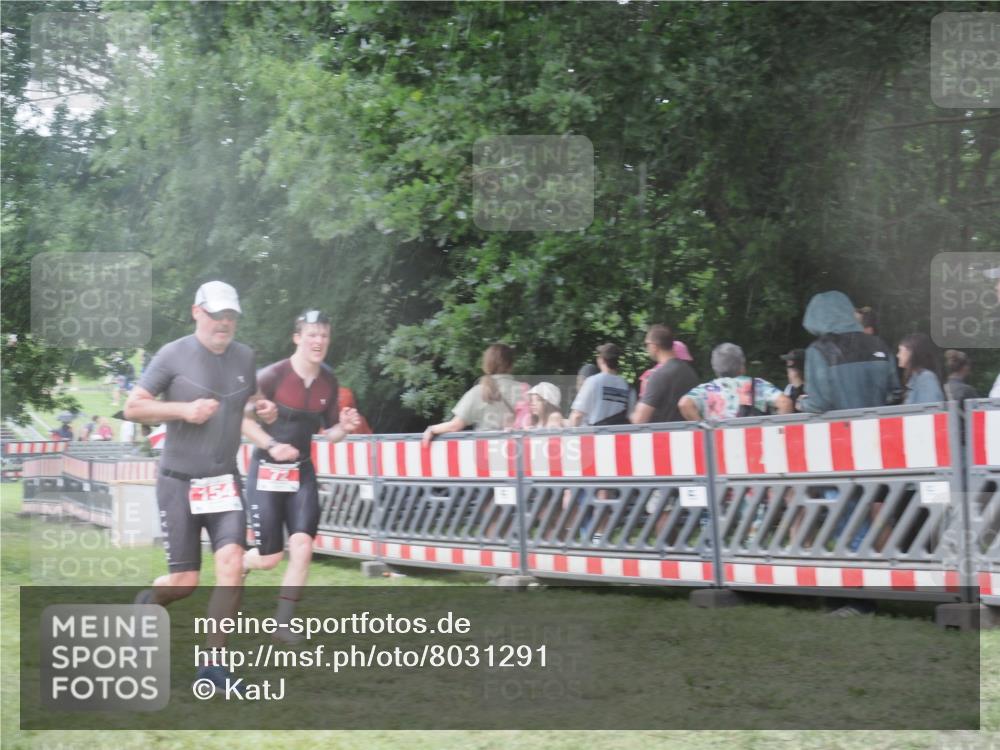 21.06.2025 - 27. Vierlanden-Triathlon KatJ http://msf.ph/oto/8031291 15.06.2025 13:40:18 Ziel 72, 154, 703, 1089 meine-sportfotos.de
