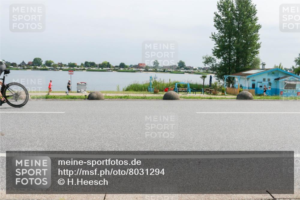 15.06.2025 - 27. Vierlanden-Triathlon H.Heesch http://msf.ph/oto/8031294 15.06.2025 11:32:52 Radfahren 718, 771 meine-sportfotos.de
