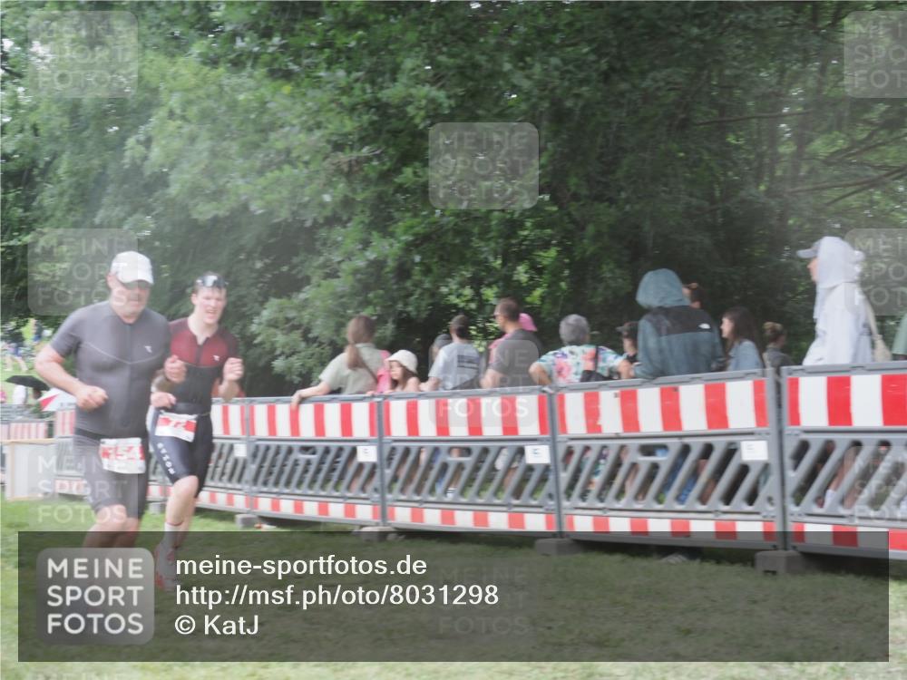 21.06.2025 - 27. Vierlanden-Triathlon KatJ http://msf.ph/oto/8031298 15.06.2025 13:40:18 Ziel 72, 154, 703, 1089 meine-sportfotos.de