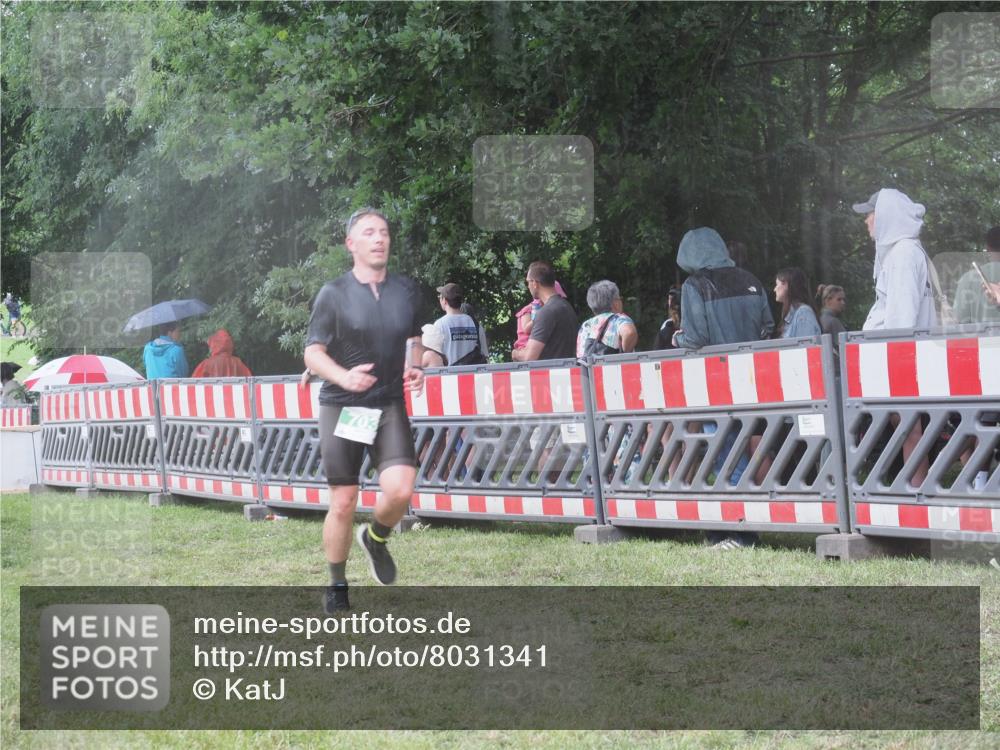 21.06.2025 - 27. Vierlanden-Triathlon KatJ http://msf.ph/oto/8031341 15.06.2025 13:40:21 Ziel 72, 154, 703, 904, 1089 meine-sportfotos.de
