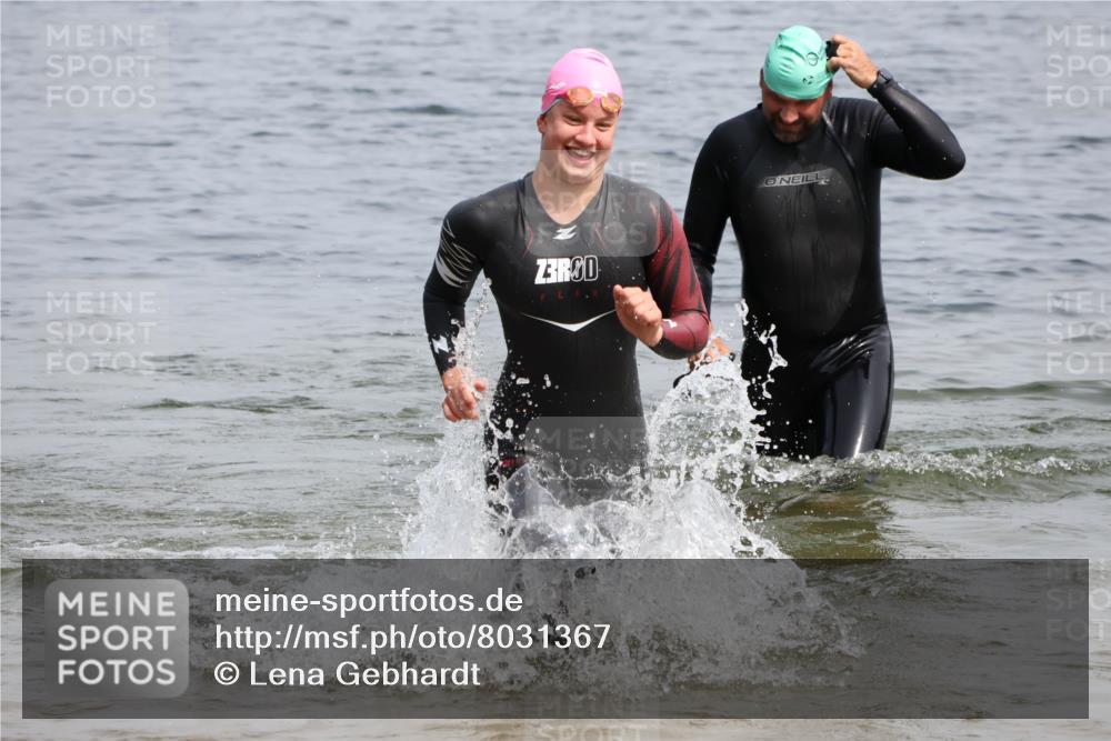 15.06.2025 - 27. Vierlanden-Triathlon Lena Gebhardt http://msf.ph/oto/8031367 15.06.2025 11:10:34 Schwimmen 770, 772, 953 meine-sportfotos.de