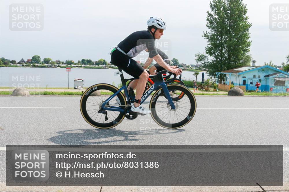 15.06.2025 - 27. Vierlanden-Triathlon H.Heesch http://msf.ph/oto/8031386 15.06.2025 11:33:11 Radfahren 173, 755, 757, 950 meine-sportfotos.de