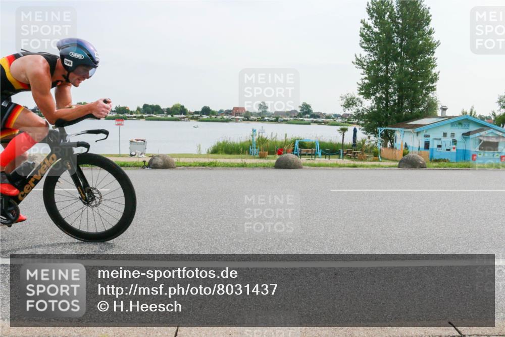 15.06.2025 - 27. Vierlanden-Triathlon H.Heesch http://msf.ph/oto/8031437 15.06.2025 10:35:59 Radfahren 87, 300, 390 meine-sportfotos.de